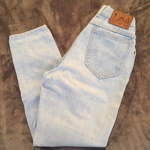 Vintage Lee High Waisted Mom Jeans Size 25